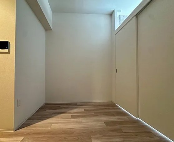 セレニテ新大阪エクラ リビング