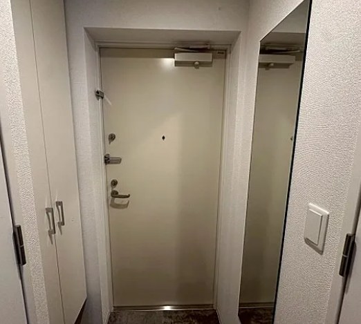 セレニテ新大阪エクラ 玄関