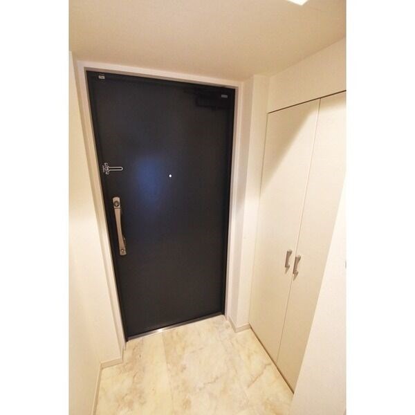 スプランディッド淀屋橋DUE 玄関