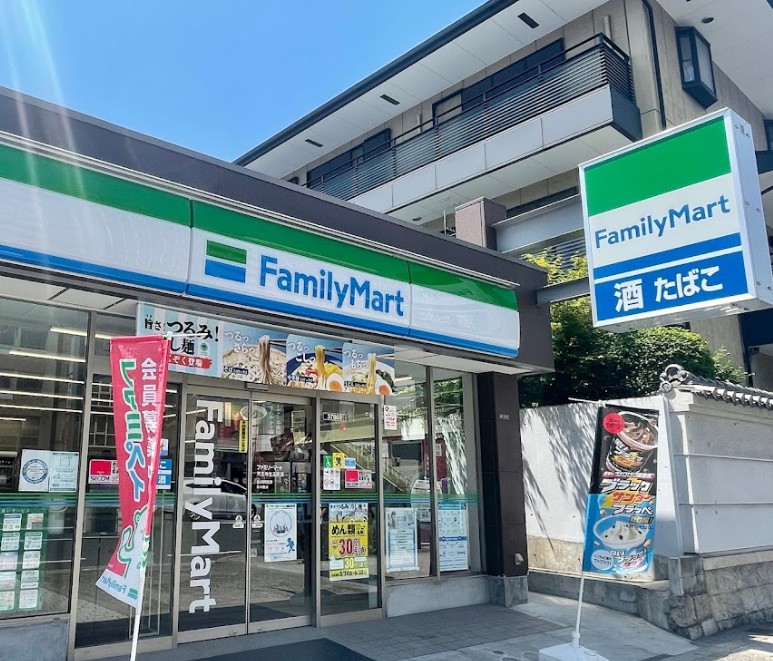 スプランディッド上本町WESTⅡ コンビニ