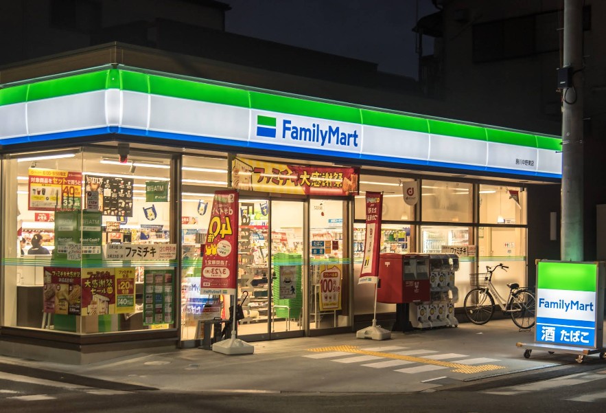 スプランディッド天王寺SOUTH コンビニ
