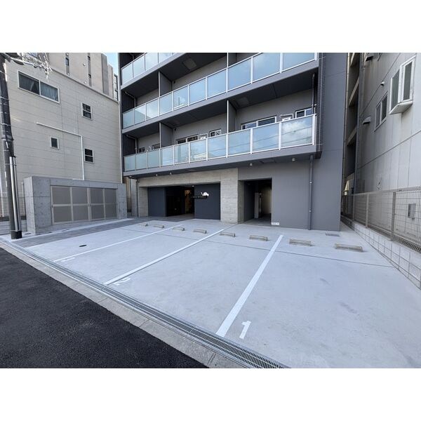 LEGALAND+猫 MIYAKOJIMA 駐車場