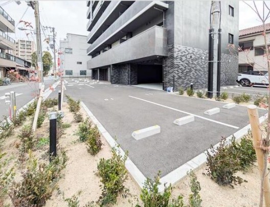 Alivis野田阪神 駐車場