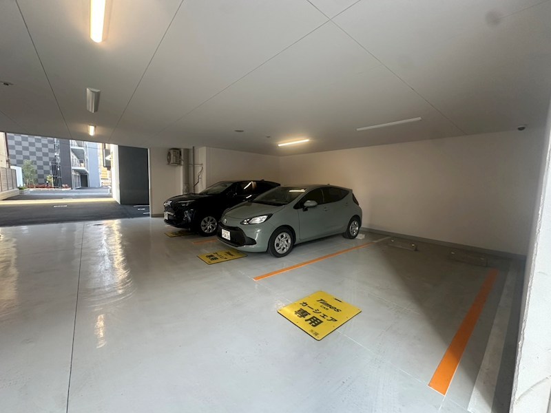 THE MUSIC　COURT 駐車場
