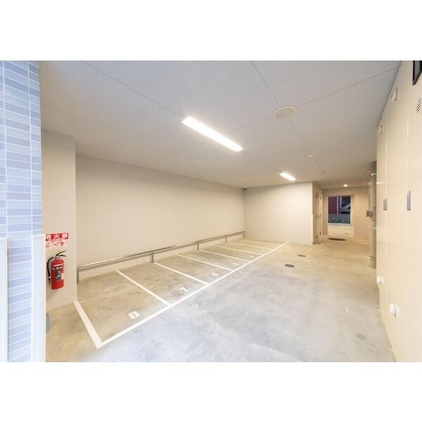スプランディッド上本町WEST 駐車場