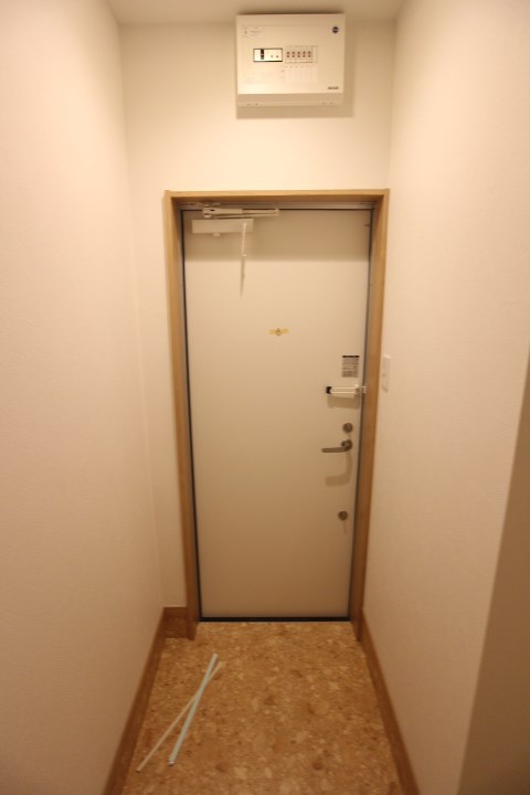 アグローリ駒ヶ林 玄関