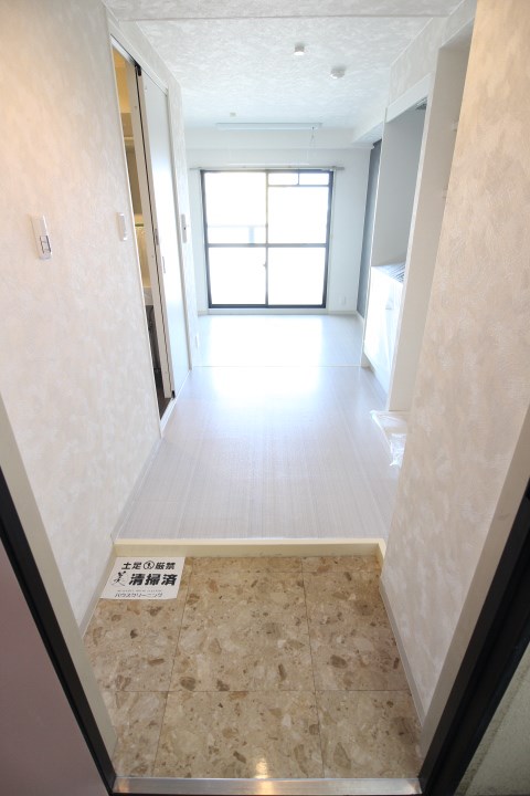 メゾンラフィネ 玄関