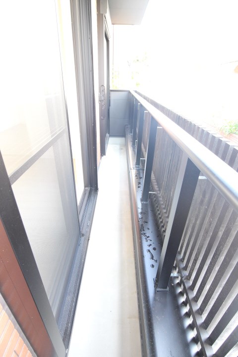 ブロンデ関守 ベランダ