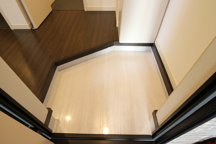 インプレイス長田 玄関