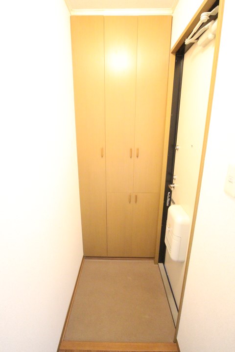 メゾン・ド・ファミーユ 玄関