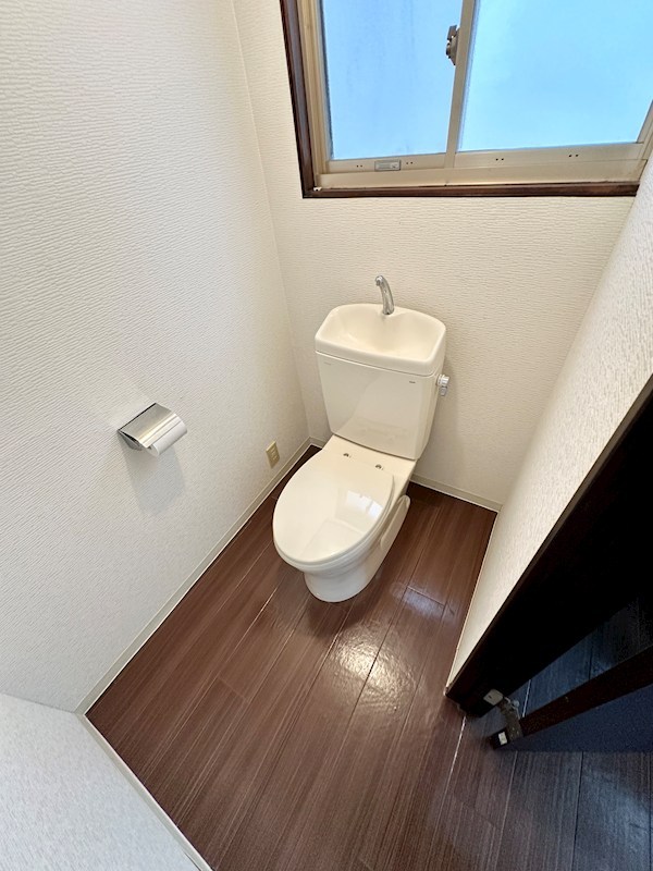 蓮宮通4丁目戸建住宅 トイレ