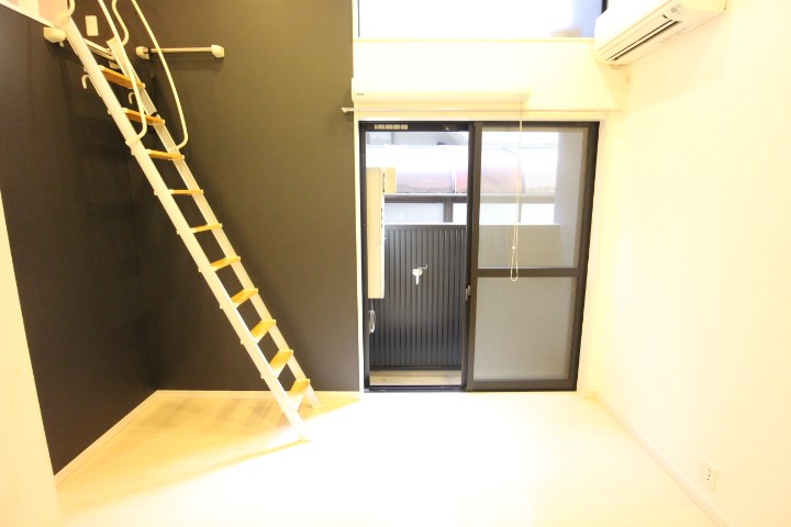 Midway hill 板宿sta リビング