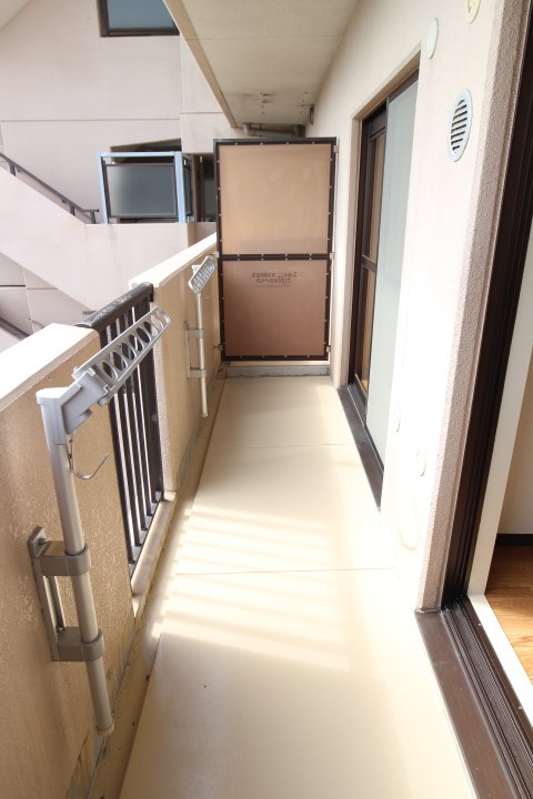 シャロン鷹取東 ベランダ