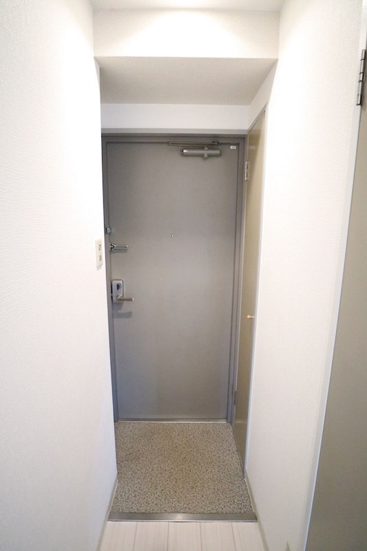 モダンアパートメント神戸新長田 玄関