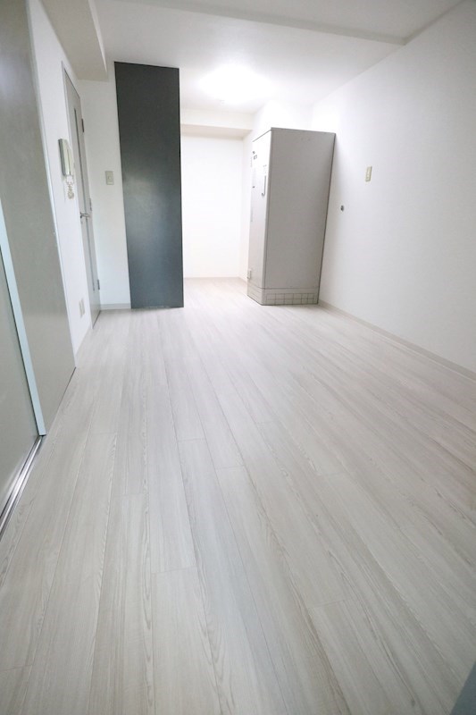 モダンアパートメント神戸新長田 リビング