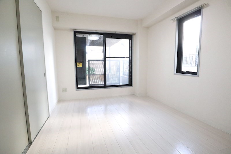 モダンアパートメント神戸新長田 ベッドルーム