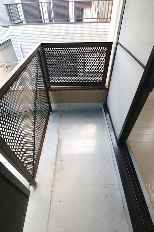 モダンアパートメント神戸新長田 ベランダ