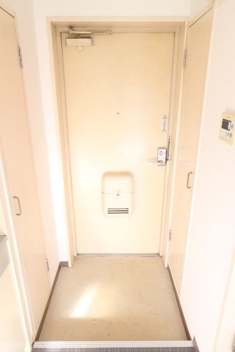 村雨ハイツ 玄関