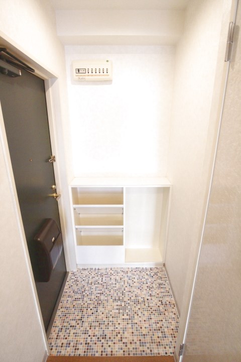 ノーヴァ・ヴィータ 玄関