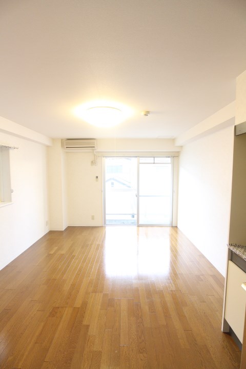 ノーヴァ・ヴィータ リビング