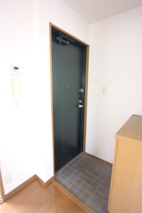 セントマルク若松 玄関