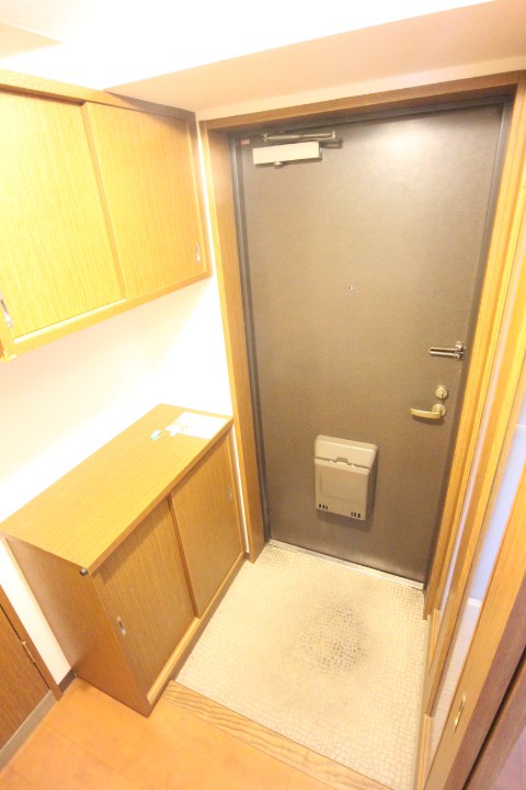 フォールヴィラ板宿 玄関