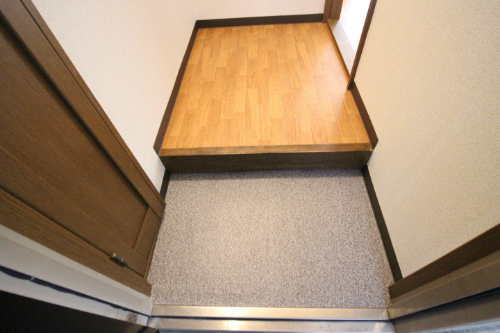 エクレール衣掛 玄関