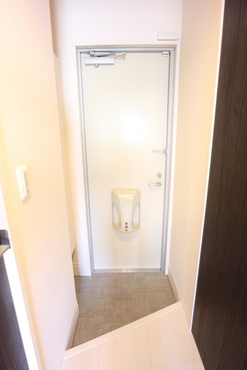 ルミエール千守 玄関