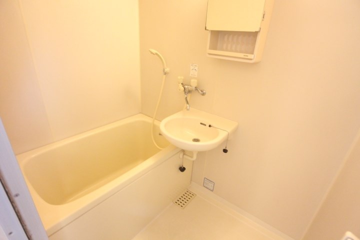 ブリュンヒルト 風呂画像