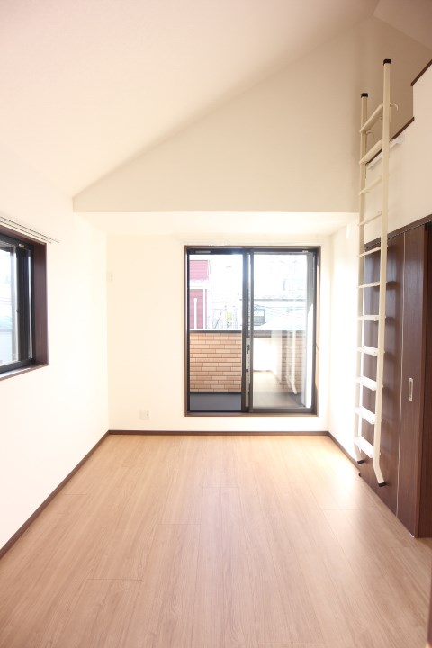 コマロジック ベッドルーム