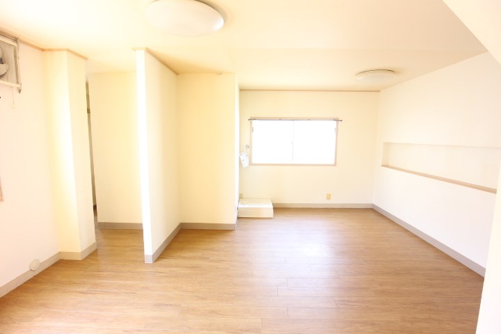 シェークスピア神戸 リビング