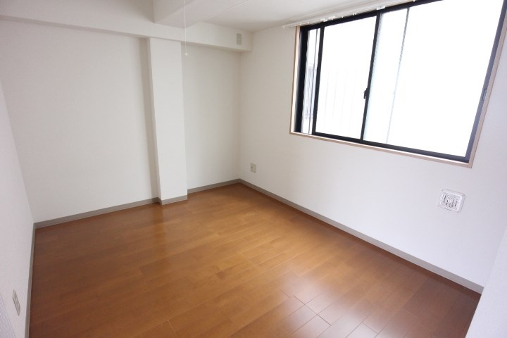 青木ビル ベッドルーム