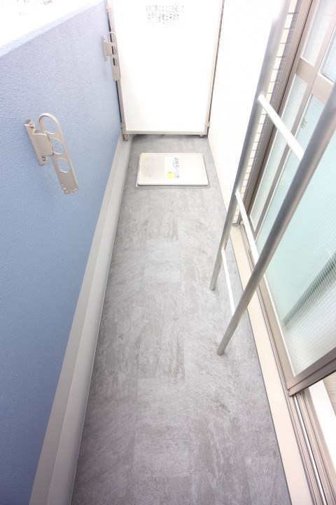 エヌエムスワサントアン ベランダ