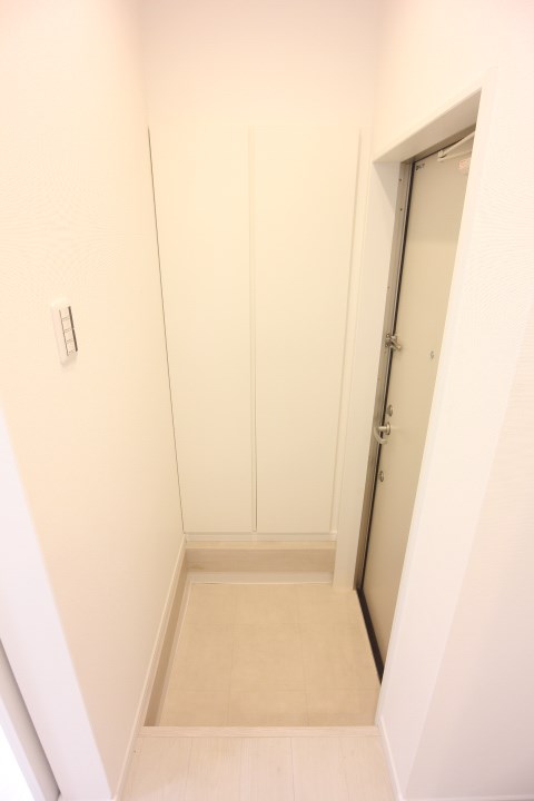 KARIN新長田アネックス 玄関