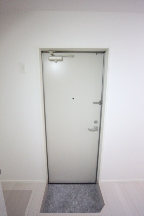 プランドール神戸 玄関