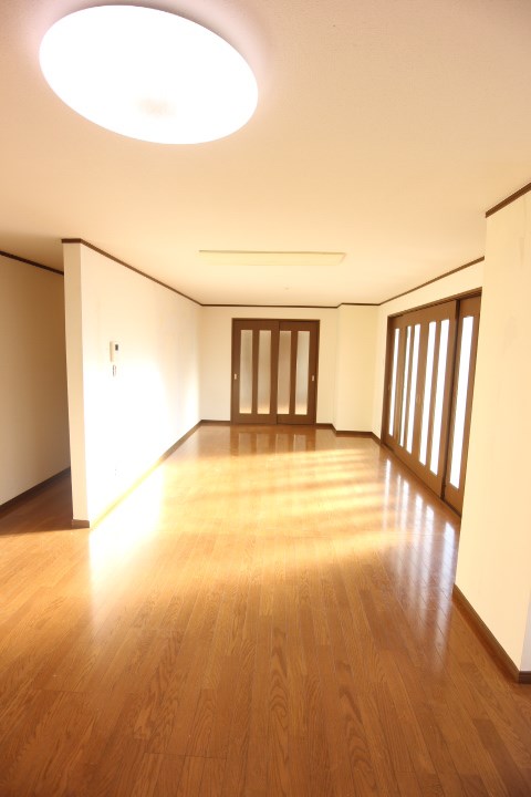 ラムール五位ノ池 リビング