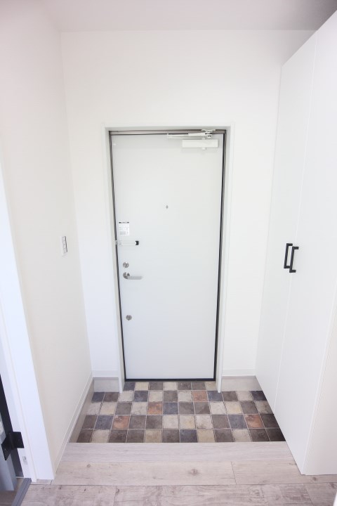 グルーブメゾン8 玄関