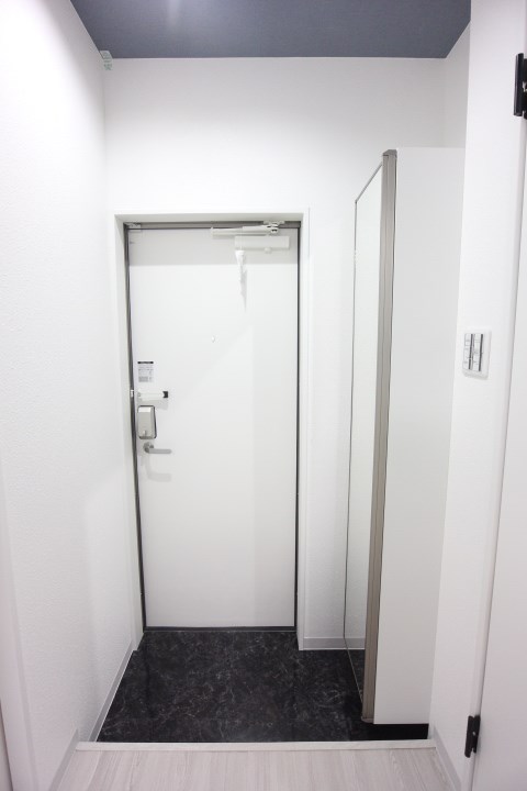 エヌエムサンカンテキャトフＢ棟 玄関