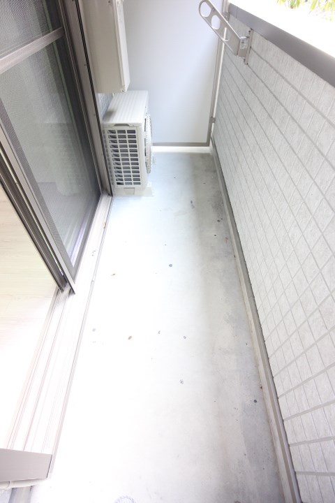 エヌエムサンカンテキャトフＢ棟 ベランダ