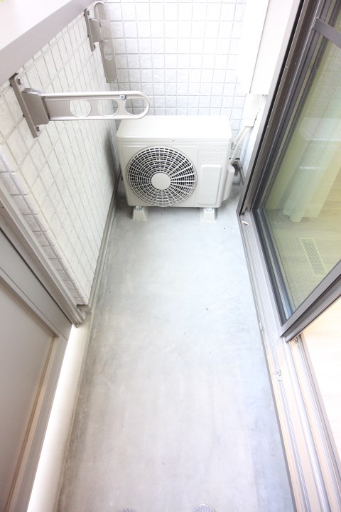 エヌエムサンカンテキャトフC棟 ベランダ