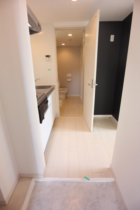 Midway hill 板宿sta 玄関