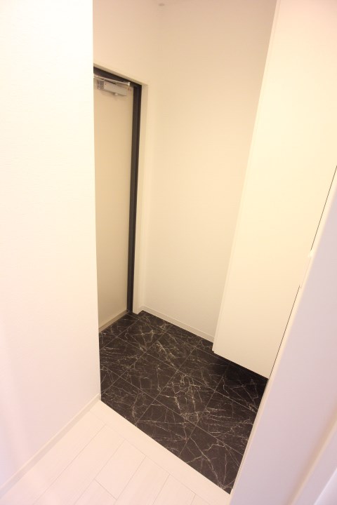 プレジール高取山町Ｂ棟 玄関