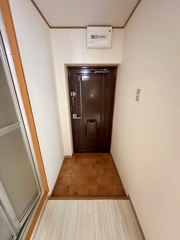 グレイスハイツ大田町 玄関