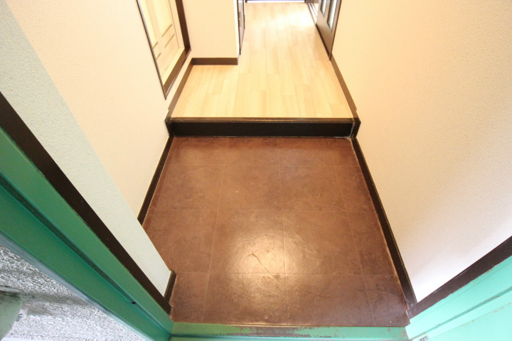 グレイスハイツ大田町 玄関