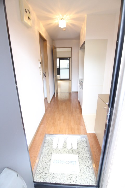 セトル月見山 玄関