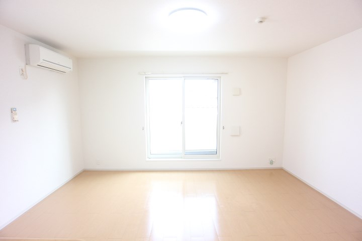 サニー離宮前 リビング