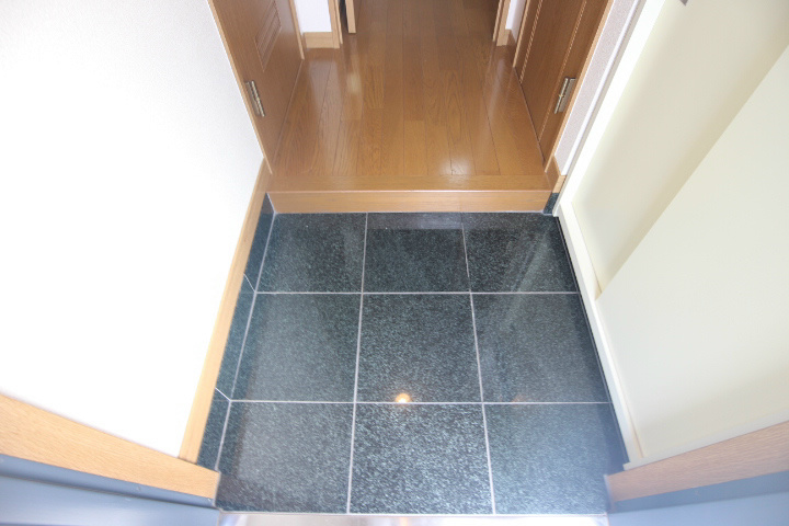 フルール須磨 玄関