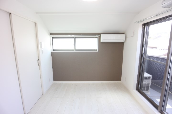 KARIN蓮宮通 ベッドルーム