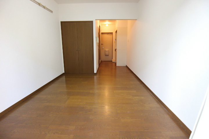 エステートピア板宿 リビング