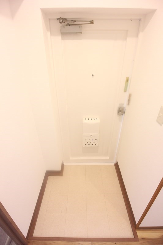 桂尾山サンハイツ 玄関